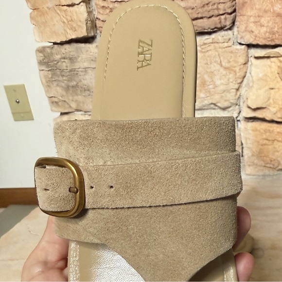 ZARA SPLIT BEIGE SUEDE SIDE 
BUCKLE SANDALS SZ 37(7US) - Picture 10 of 10